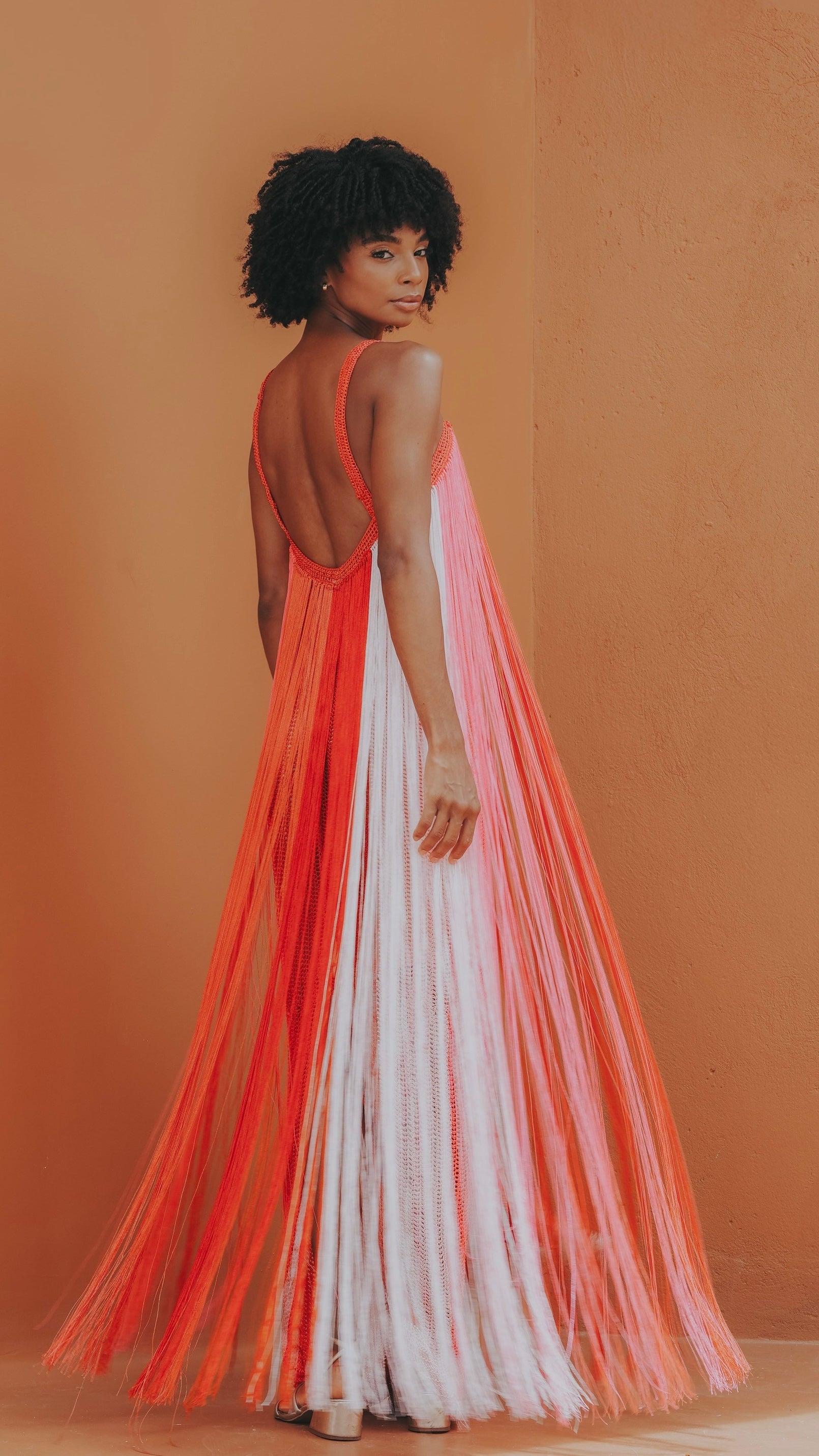 vestido crochê degrade vermelho