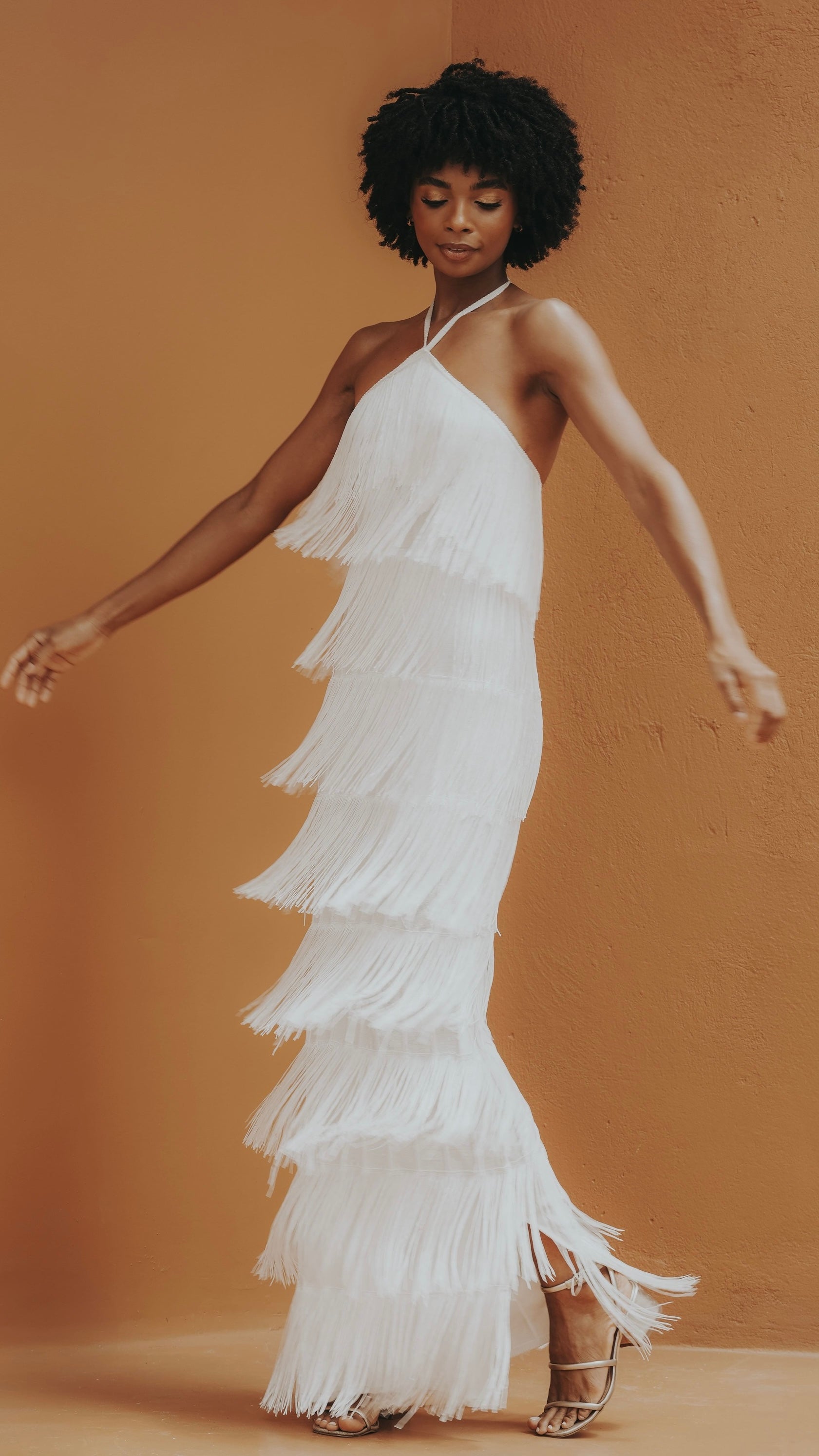 vestido clássico franjas off