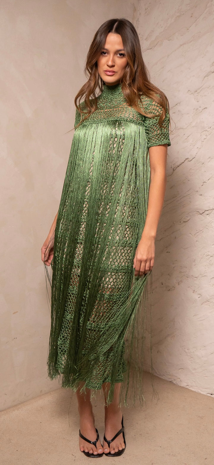vestido midi crochê franjas