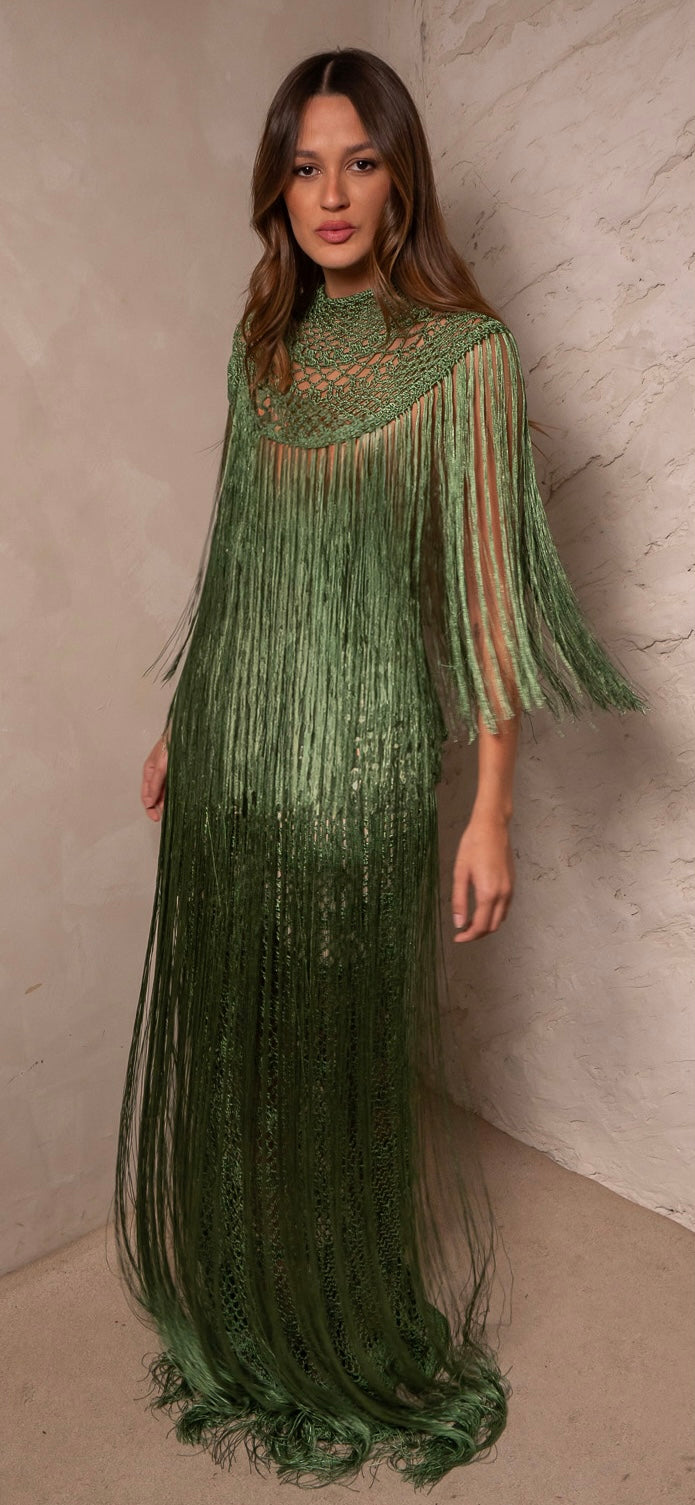 vestido longo franjas crochê