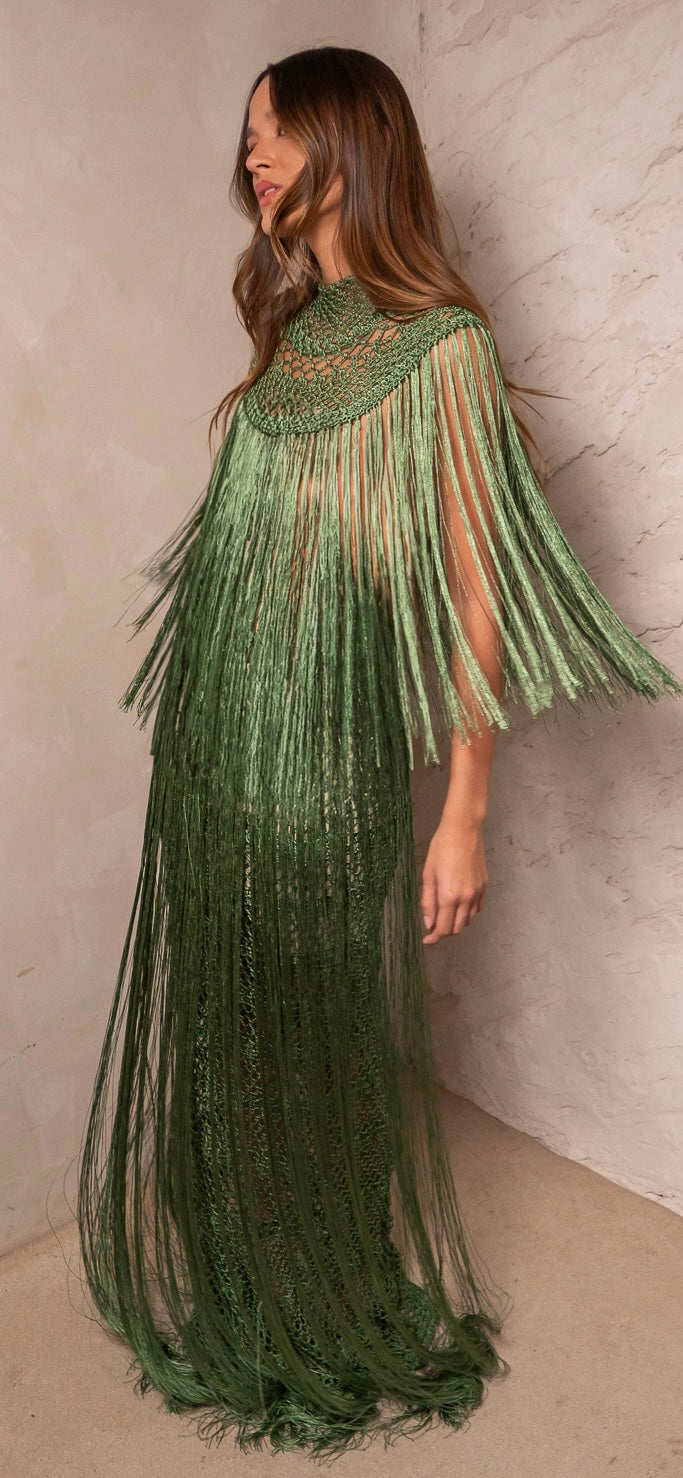 vestido longo franjas crochê