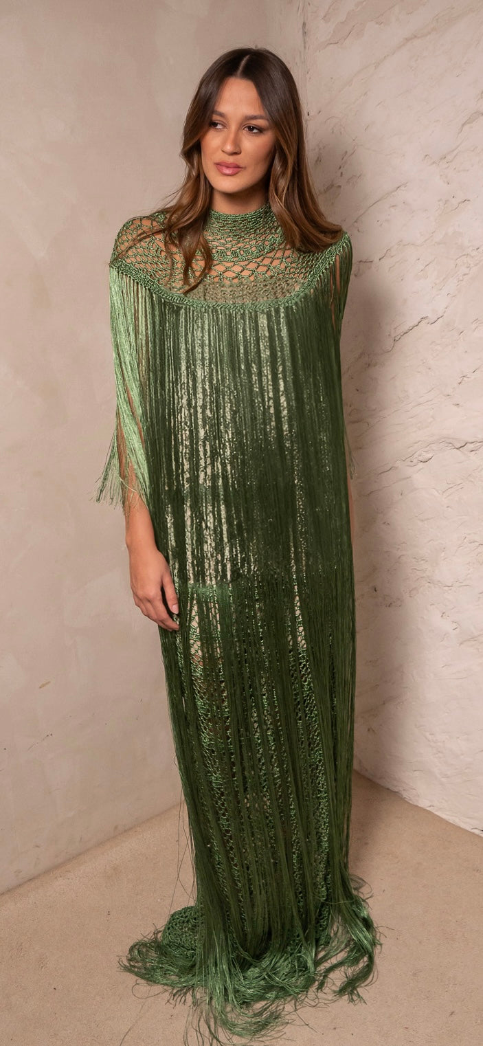 vestido longo franjas crochê
