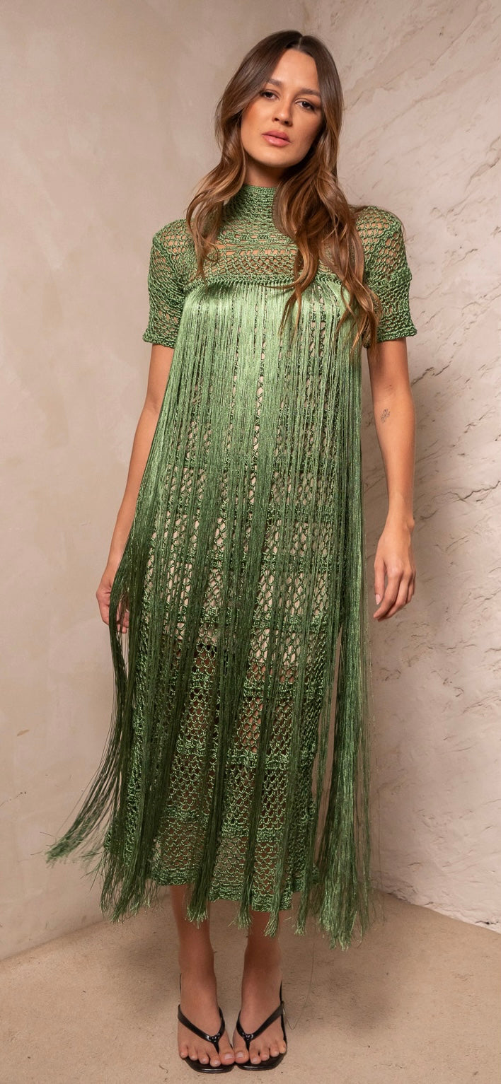 vestido midi crochê franjas