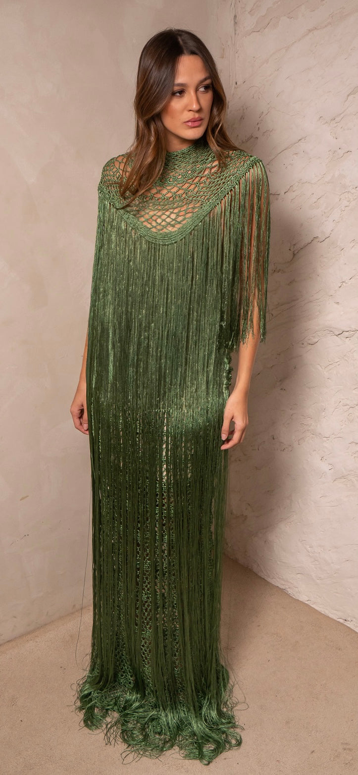 vestido longo franjas crochê